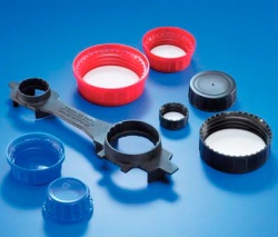 Крышка винтовая Kautex, PP, со вставкой из PE пены, черная, Ø 28 мм, для широкогорлых бутылей объемом 50 мл