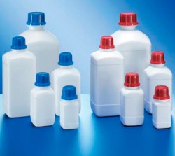 Бутыль Kautex узкогорлая 250 мл, HDPE, квадратная, Ø 32 мм, белый цвет, без крышки